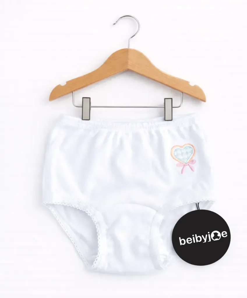 Pantaleta Blanca de Algodón C/Bordado Bebé M6020